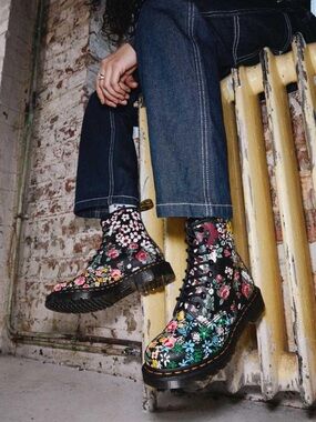 1460 Pascal Floral Mash Up Leather Lace Up Boots